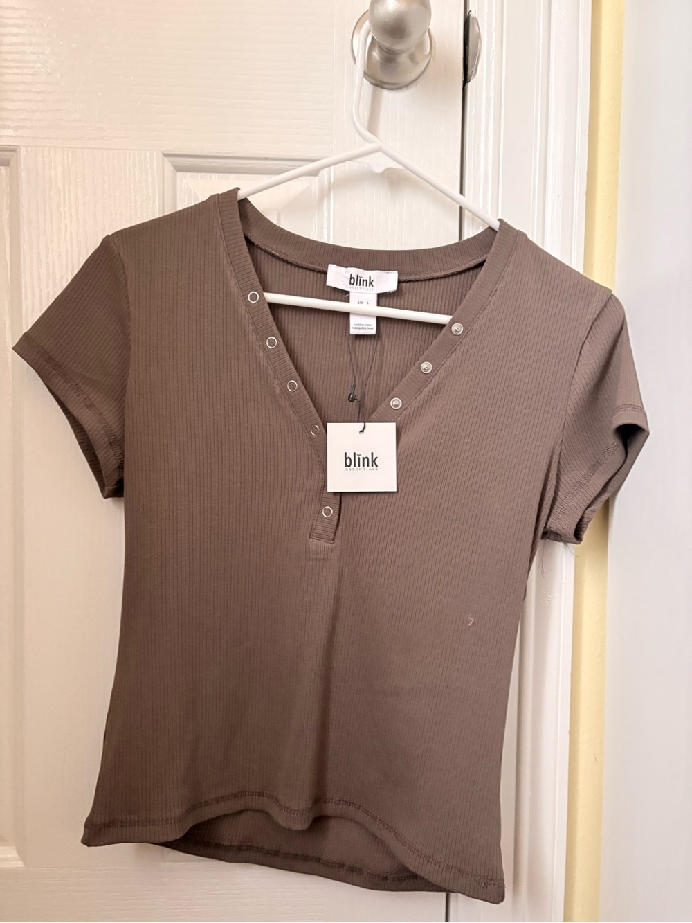 Blink Ribbed Snap V-Neck Short Sleeve Top in Taupe